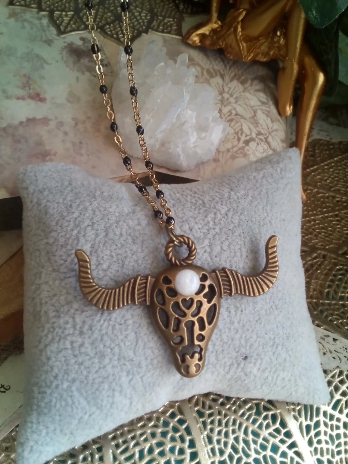 Collier taureau pierre de Lune naturelle